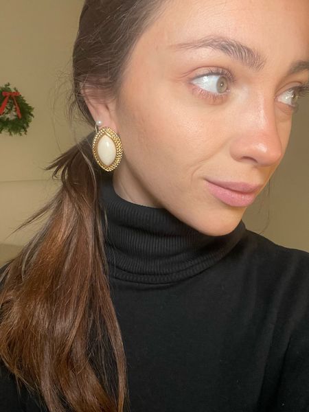 Obsessed with these gold and cream statement earrings!  Perfect gift and perfect accessory for your holiday outfit ✨







Heaven Mayhem jewelry 
Revolve
Holiday outfits 
Christmas outfit 
Girl gift guide 
Holiday accessory
Gold earrings 
Statement earrings 
Gold jewelry 

#LTKbeauty #LTKstyletip #LTKGiftGuide