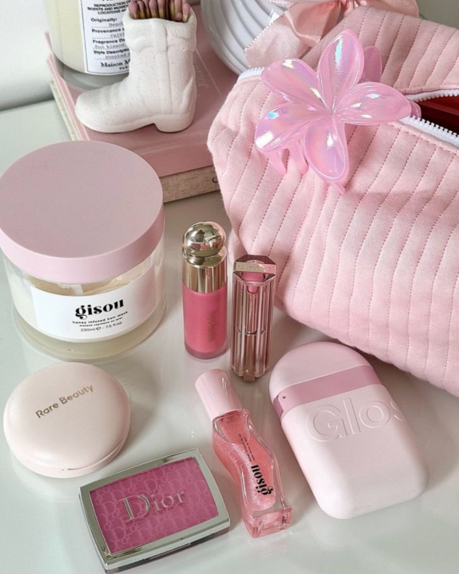 Pretty in pink 💗🦩🌸🎀🌷