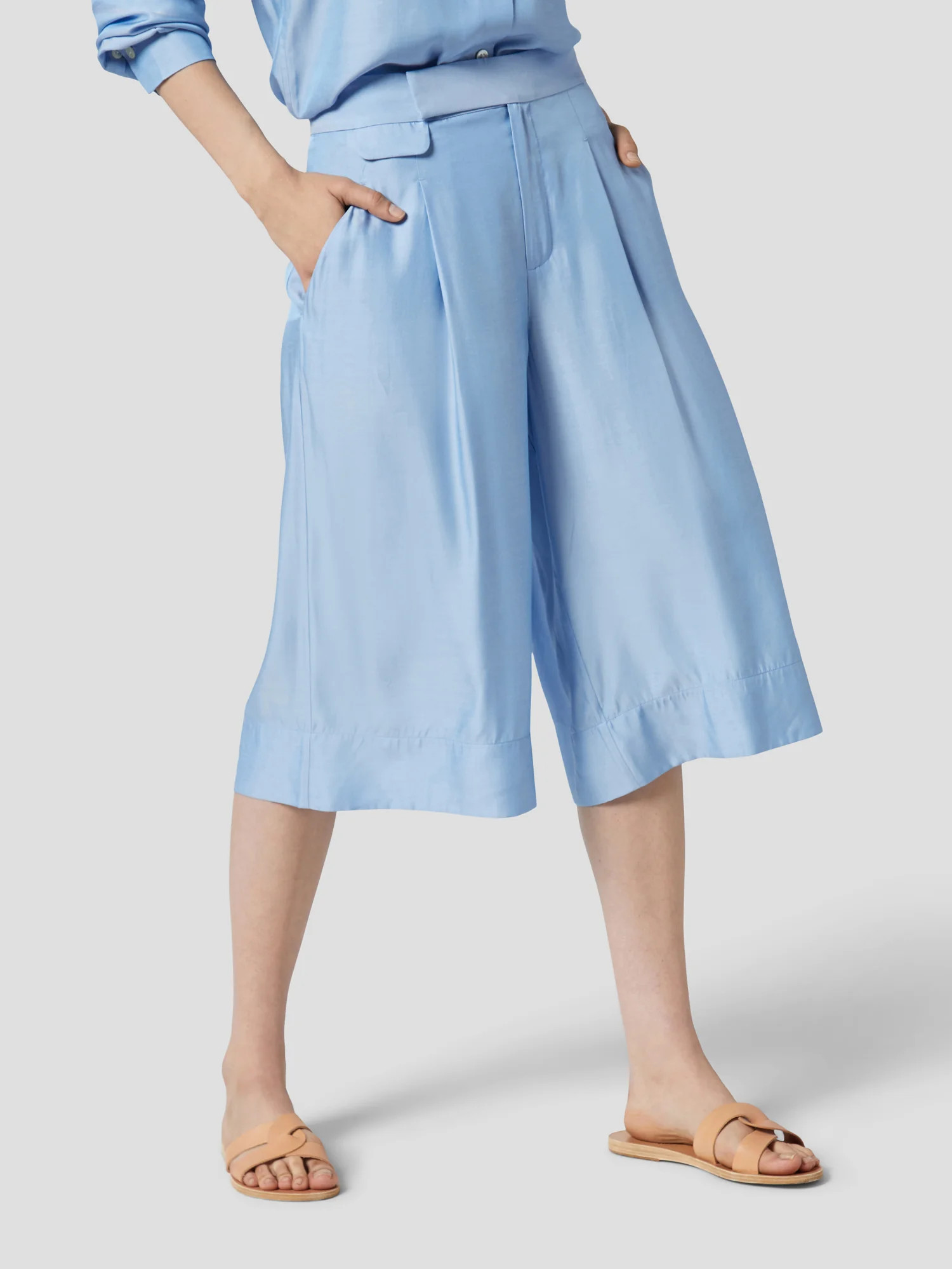 giverny short | Equipment