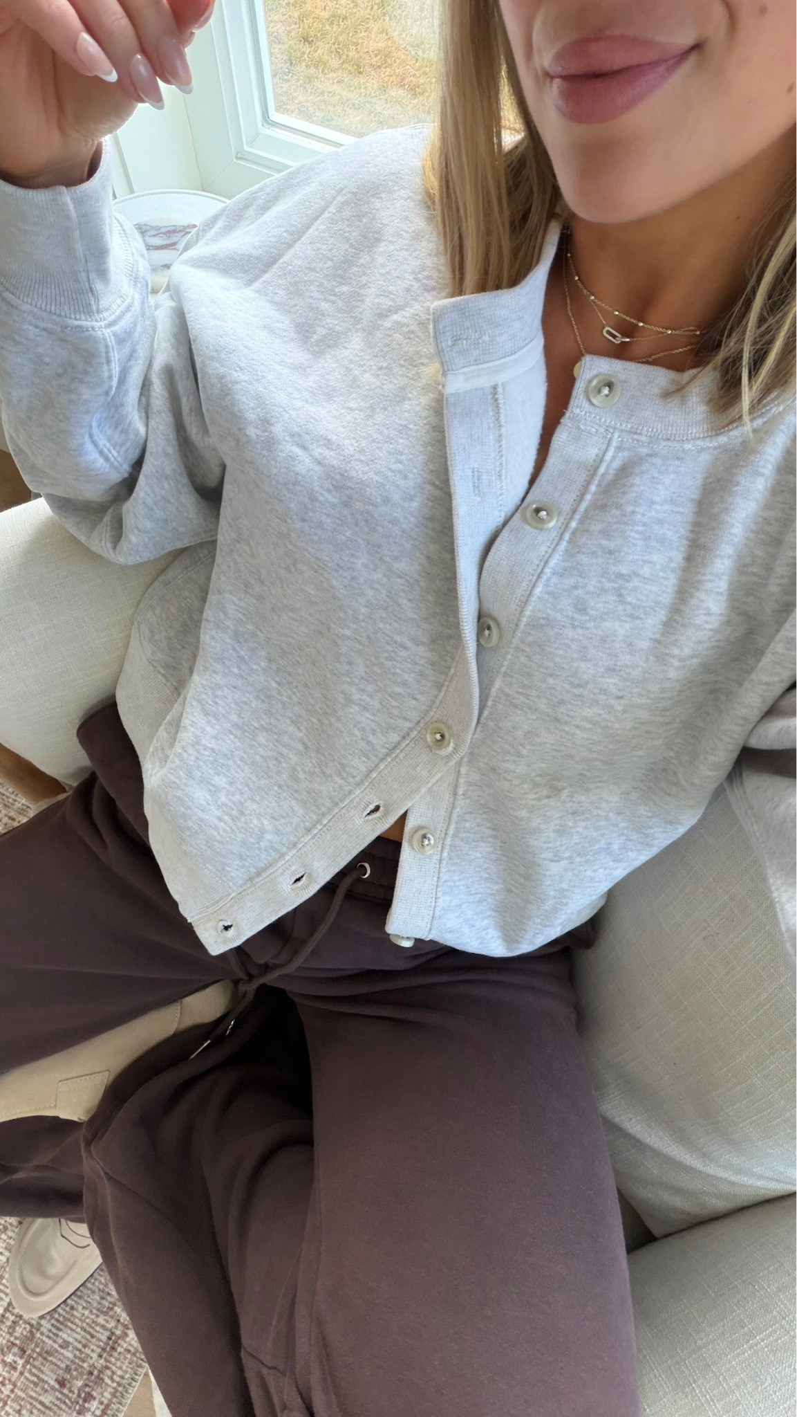 I may be a little obsessed with this fit 😍

Mom life, Abercrombie, fall vibes, fall outfit inspo, postpartum

#LTKSeasonal #LTKActive #LTKdayinmylife