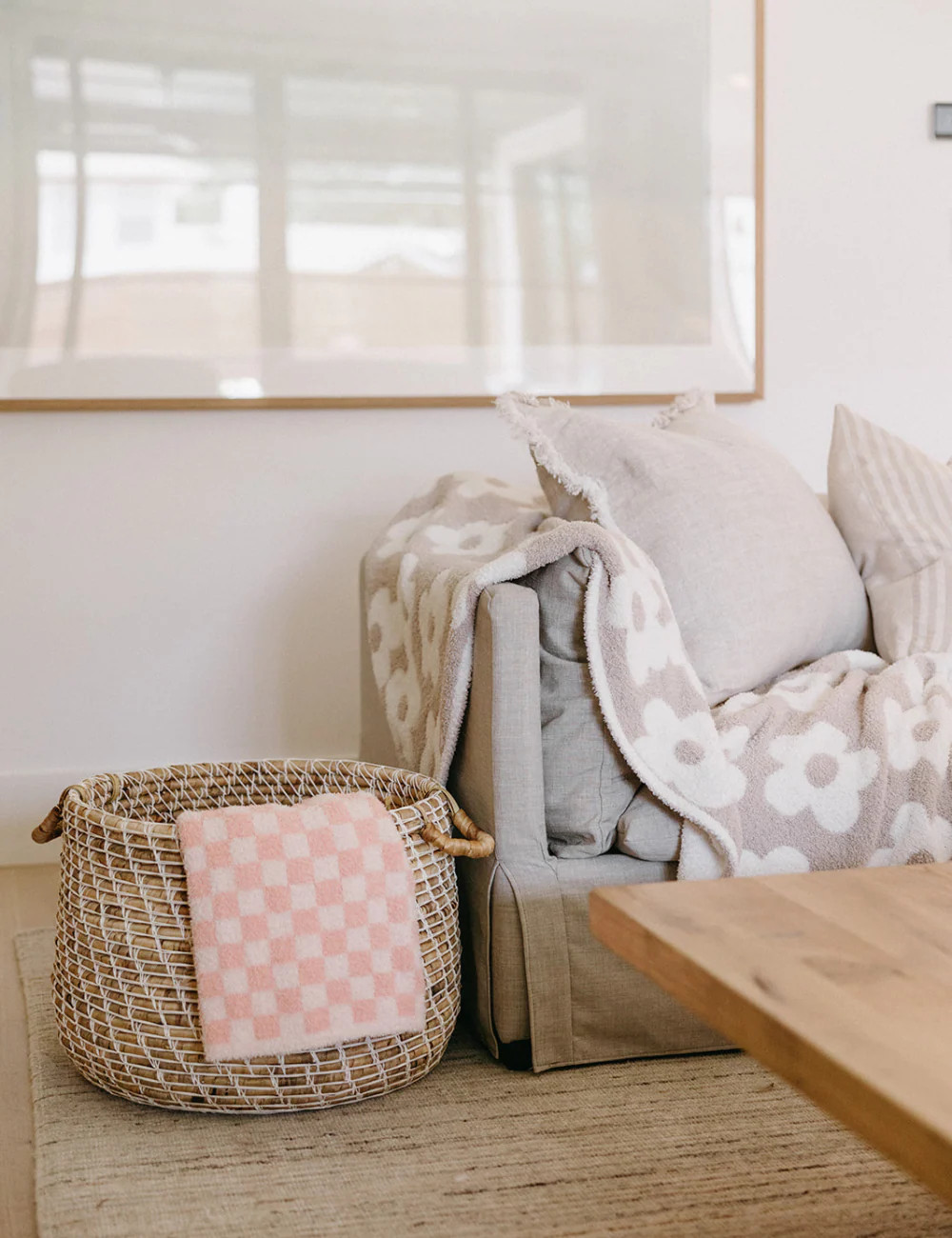 TSC x Madi Nelson: Daisies in Bloom Buttery Blanket | The Styled Collection