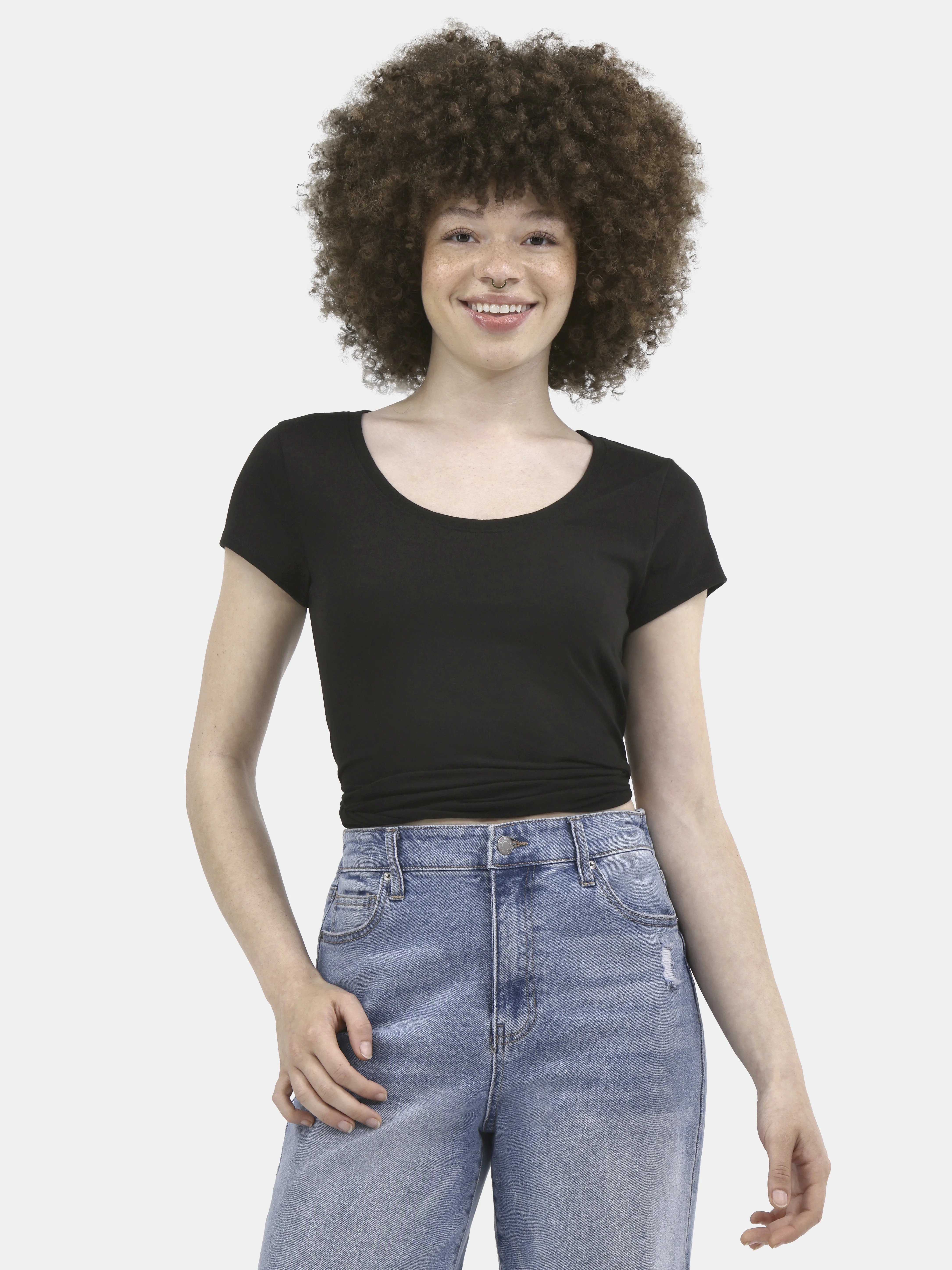 No Boundaries Scoop Neck Tee with Short Sleeves, Women's | Walmart (US)