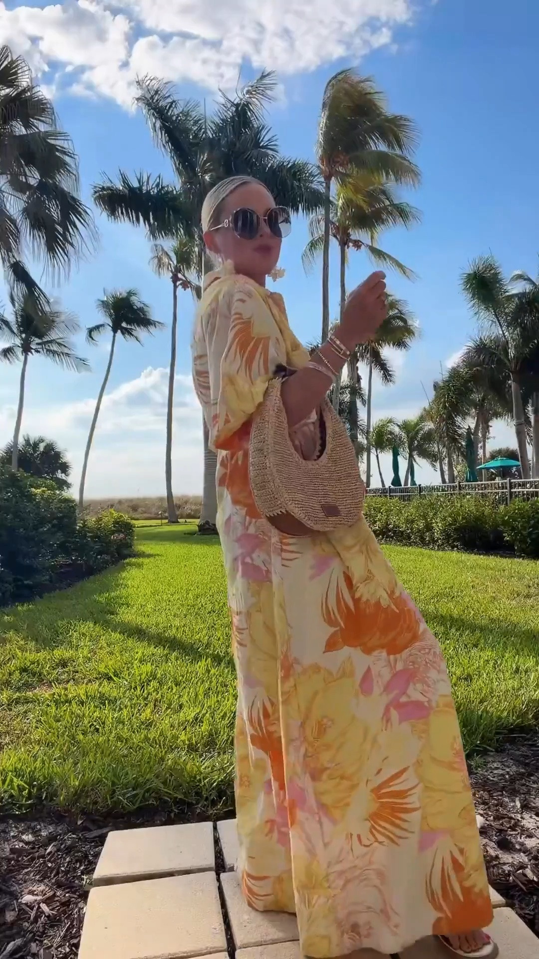 Obsessed with this beautiful dress. A lovely option💛. I’m in small. 

Everything I’m loving is linked 🔗 🛒

Dress. Spring dress. Spring style. Yellow. Linen. Spring 2026. Spring dresses. Maxi dress.