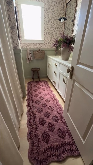 Loving my newest rug from at @riflepaperco X @loloirugs. The scalloped edges and block print are perfect for this spring season. Available in several colors. 

🔗🔗🔗Comment RUG for link!

Details:
Lisette LST-01
Plum
2’6” X 7’6”