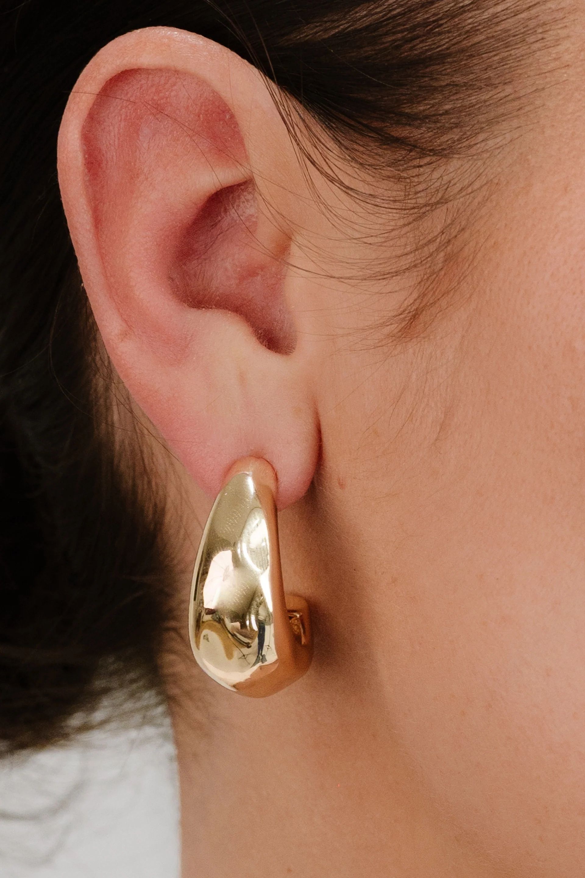 True Golden 18k Gold Plated Hoop Earrings | Ettika