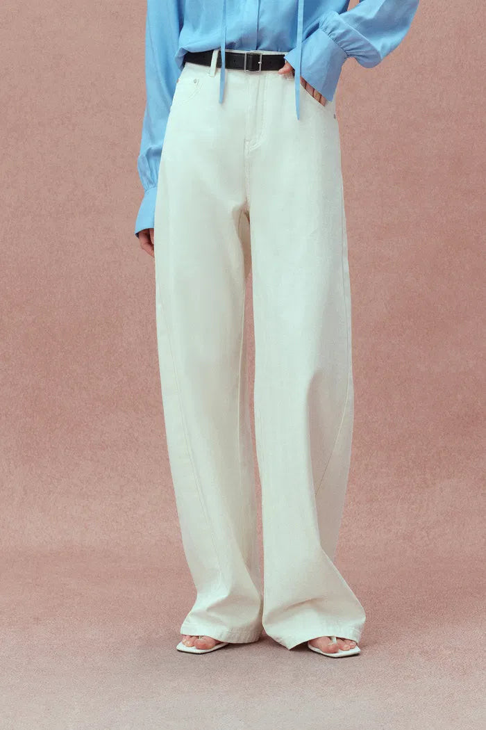 Akari Barrel Leg Jeans in Cotton Denim | Fabrique