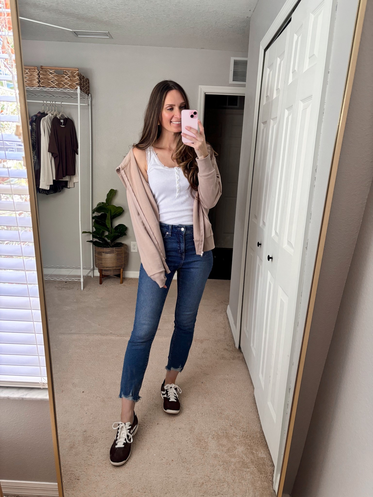 another Walmart fall outfit idea! I just wish these jeans were longer, I’m not a huge fan of the cropped ankle look. But maybe it’s just because I’m tall? 

*sizing:
Hoodie: large, fits tts
Tank: m, fits tts
jeans: 2, fit tts
brown sneakers: 8.5, fit tts


#walmartfashion #walmartfallfashion #walmartoutfit #falloutfitidea #fallfashion 

#LTKShoeCrush #LTKSeasonal #LTKFindsUnder50