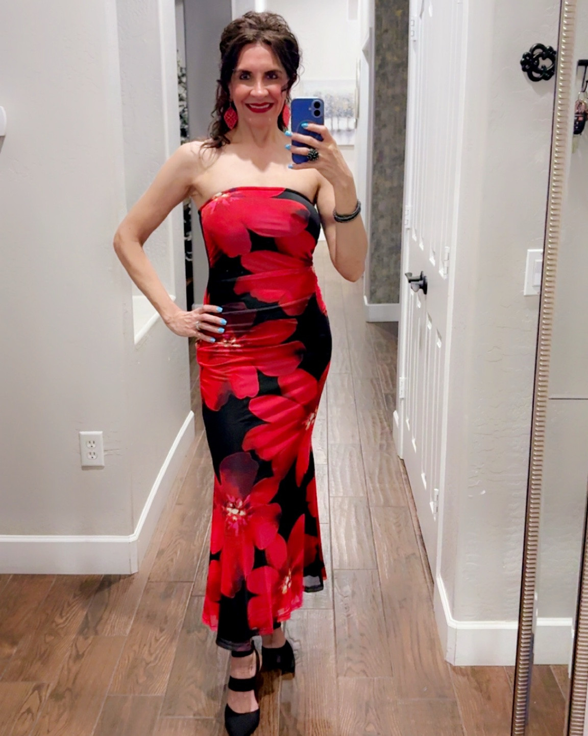 Red has always been my favorite color ❤️

There’s just something about a gorgeous red dress that makes you feel confident, feminine, and unforgettable. This floral maxi is a showstopper and perfect for weddings, date nights, vacations, or whenever you want to make an entrance.

Shop the look on my LTK! 🌹

#Over50Fashion #FashionOver50 #LatinaStyle

#LTKootd #LTKTravel
