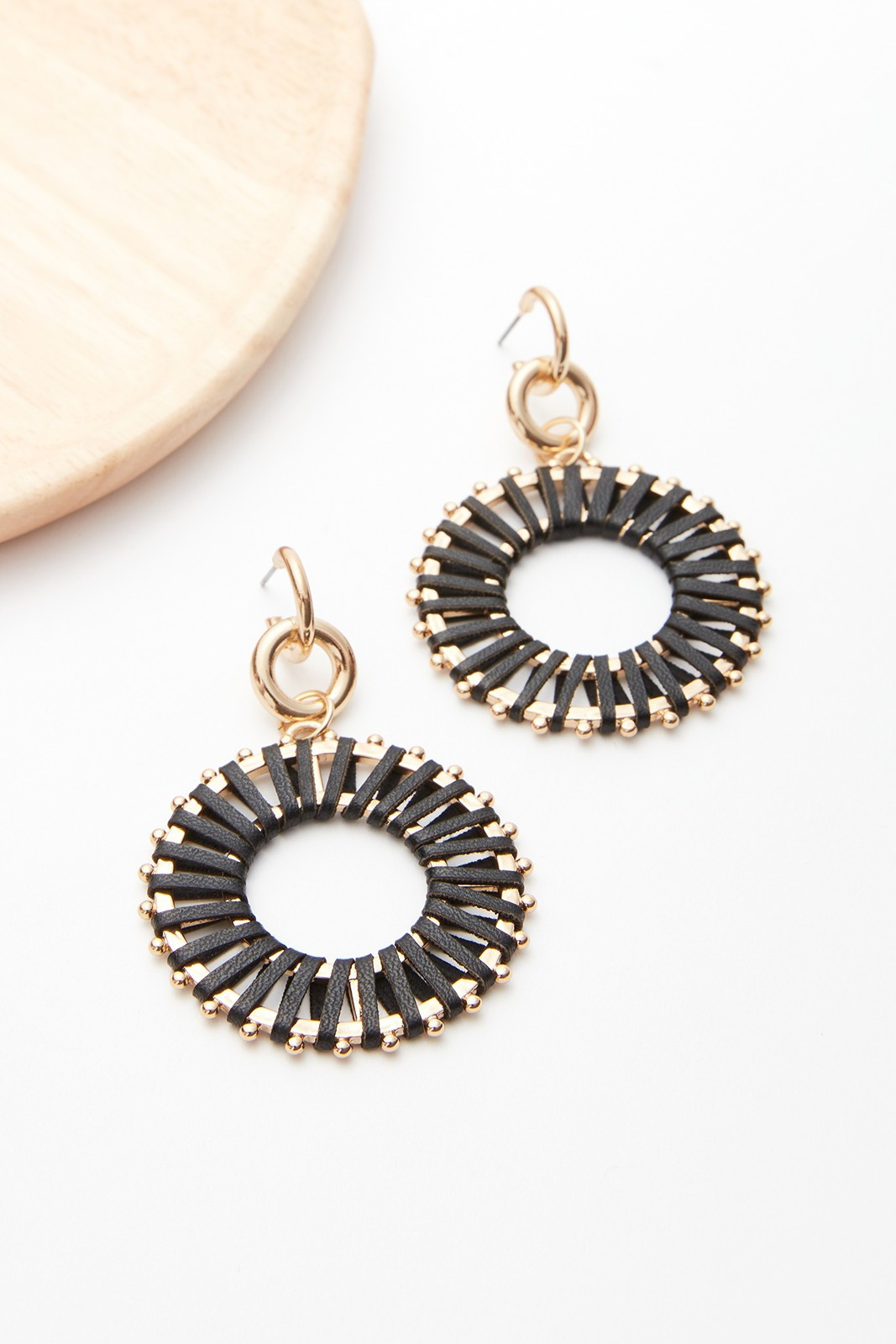 EVEREVE Kourtney Circle Earring | EVEREVE | Evereve