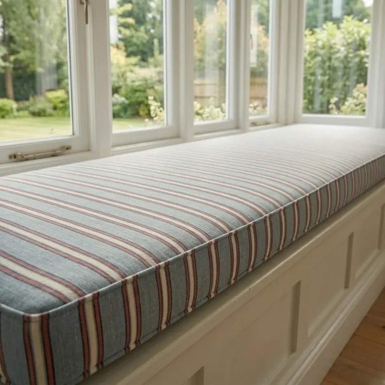 I need this custom bench cushion!! 

#LTKHome #LTKSeasonal