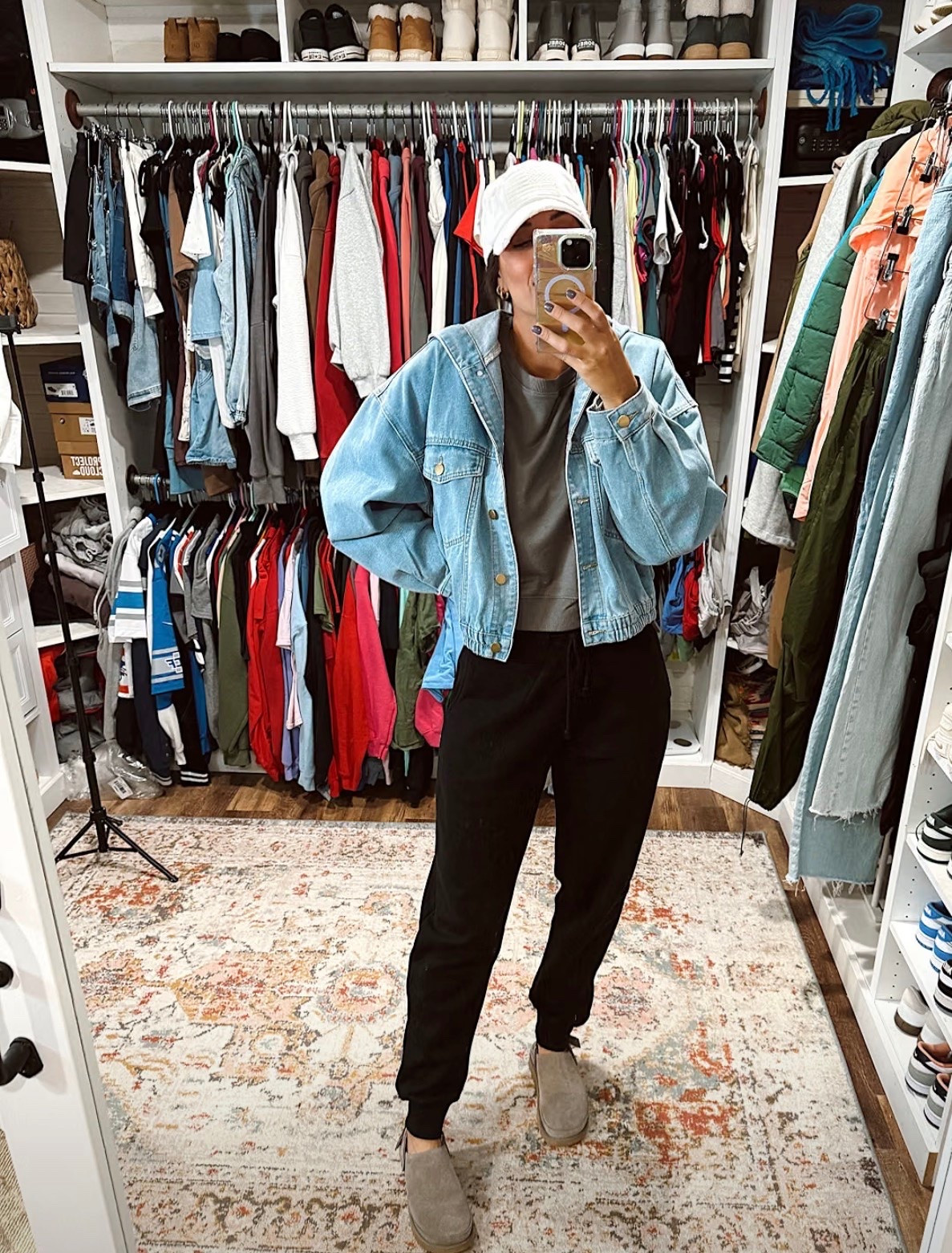 denim jacket, sweatshirt & joggers for a cute causal look!

#LTKdayinmylife #LTKgrwm #LTKootd