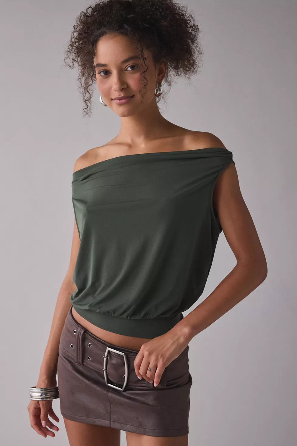 UO Sneaky Link Off-The-Shoulder Crop Top | Urban Outfitters (US and RoW)
