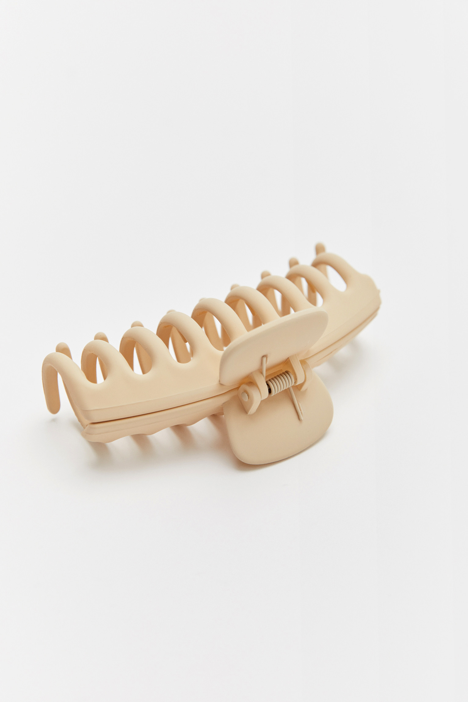 Pince à cheveux mate | PULL and BEAR FR