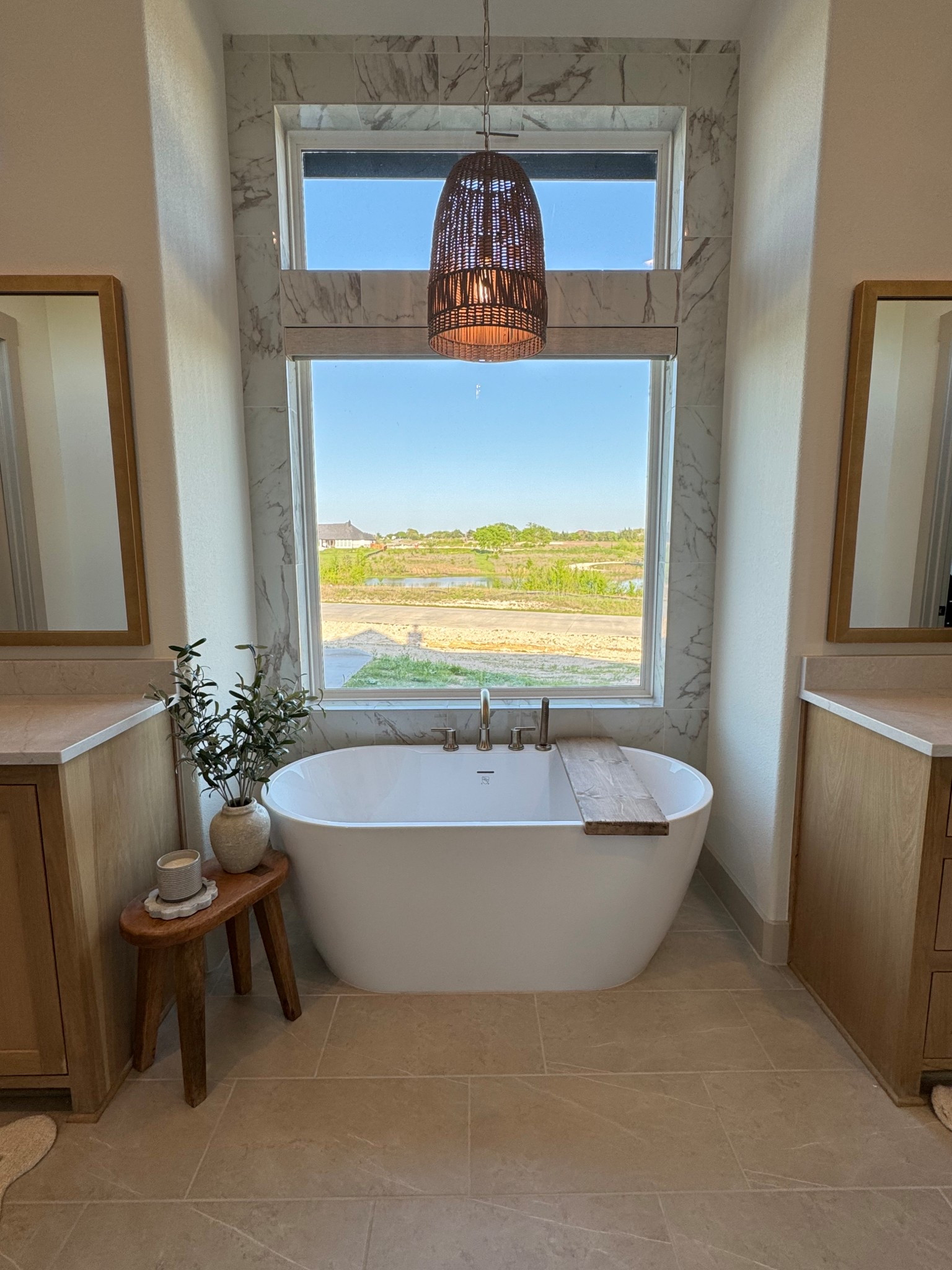 I love my little bath tub nook 🛀 #primarybath #bathtub #tubaccessories #masterbathroom

#LTKHome