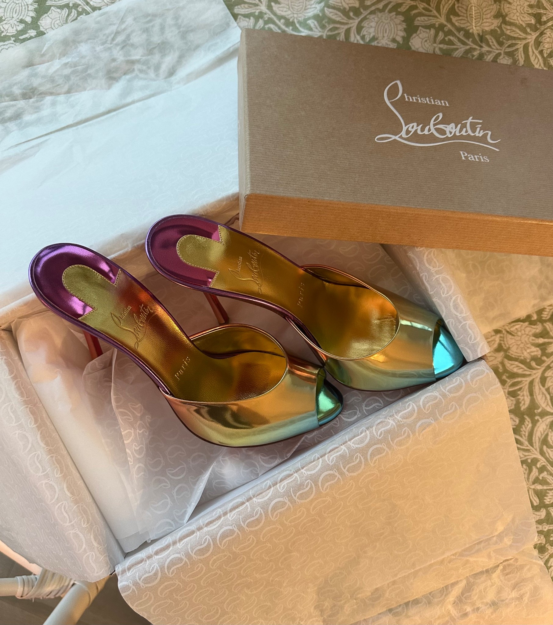 🌈

#LTKShoeCrush #LTKStyleTip #LTKSummerEdit