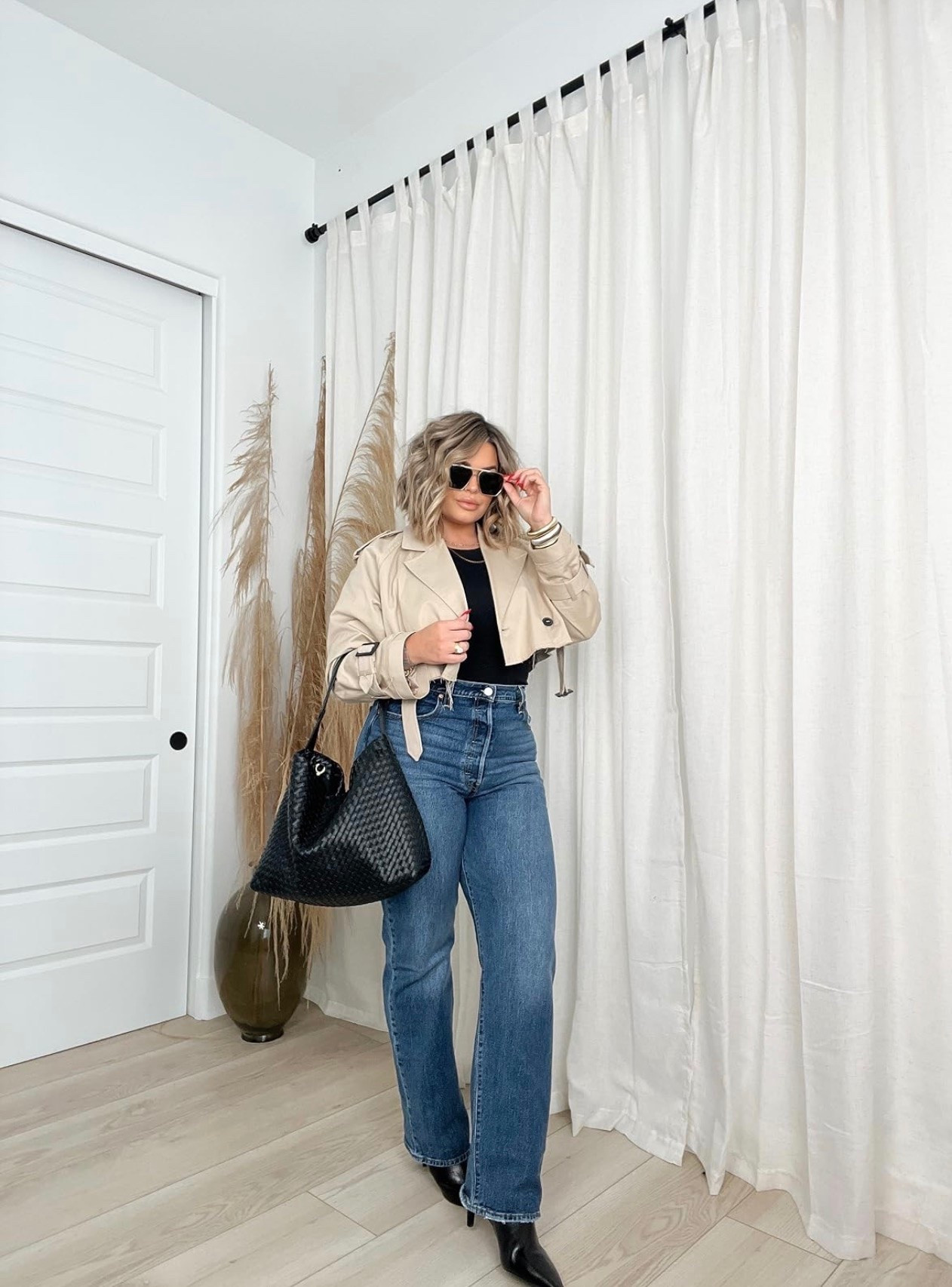 Jacket linked similar mine is old 
Tank L 
Jeans size up I’m wearing a 32 x 32 length. 

These have a tiny amount of stretch but not much I recommend sizing up for sure.