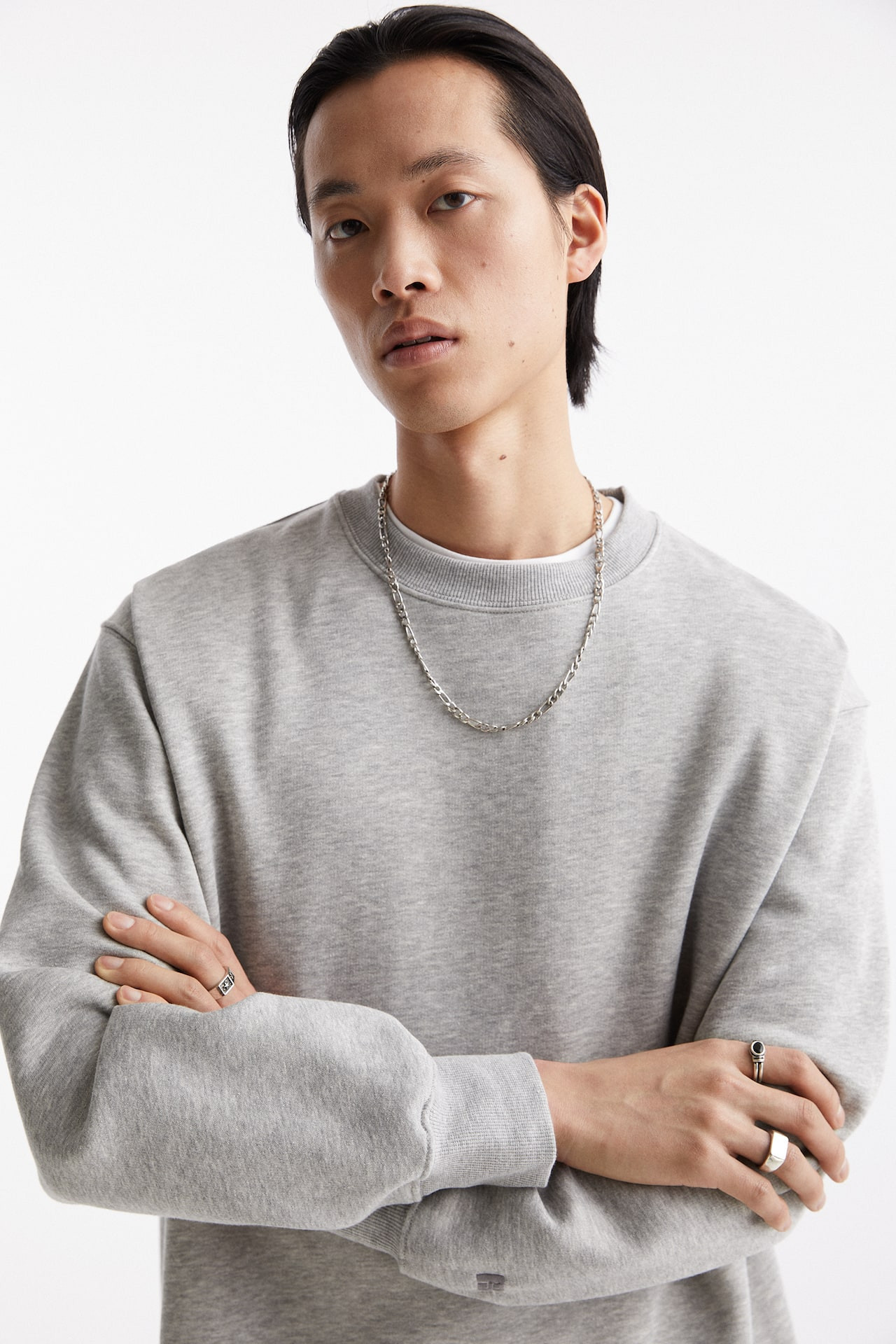 Basic round neck sweatshirt | PULL and BEAR UK