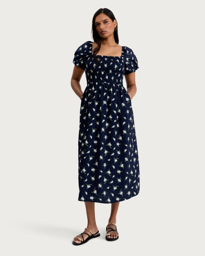 F&F Floral Print Puff Sleeved Midi Dress in Navy | Tesco F&F