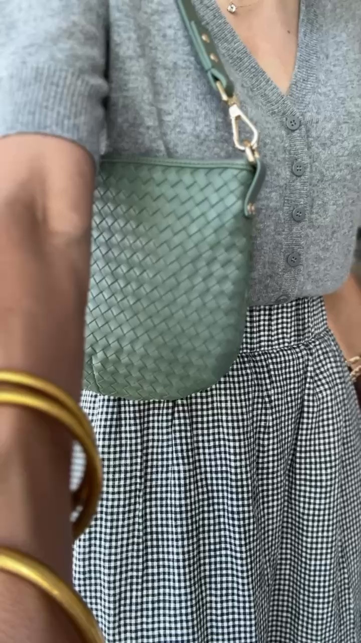 Easy & elevated. @‌onequince makes getting dressed simple. #QuincePartner #QuincePartner @‌Quince
 

 