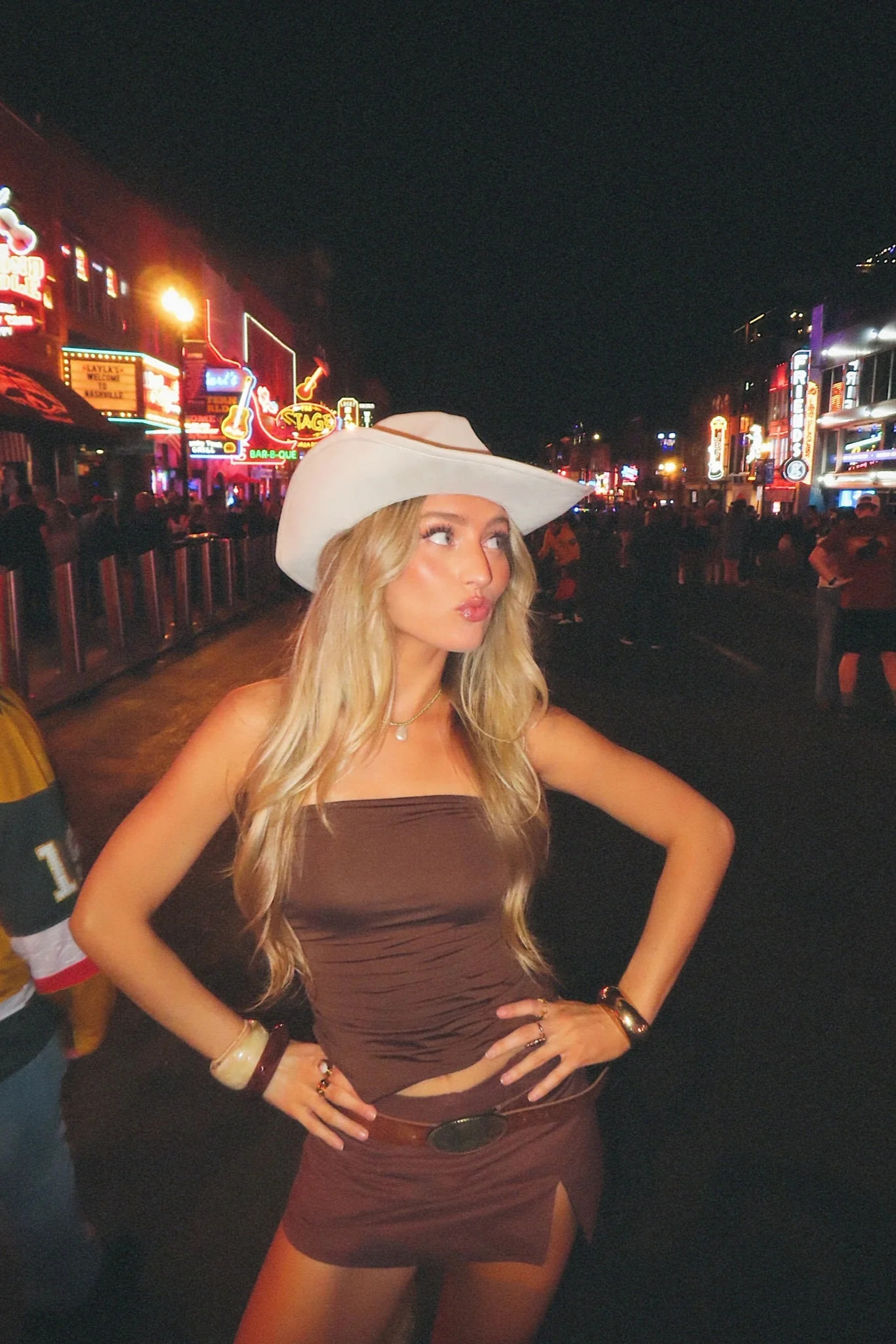 Headliner Top | Vestique