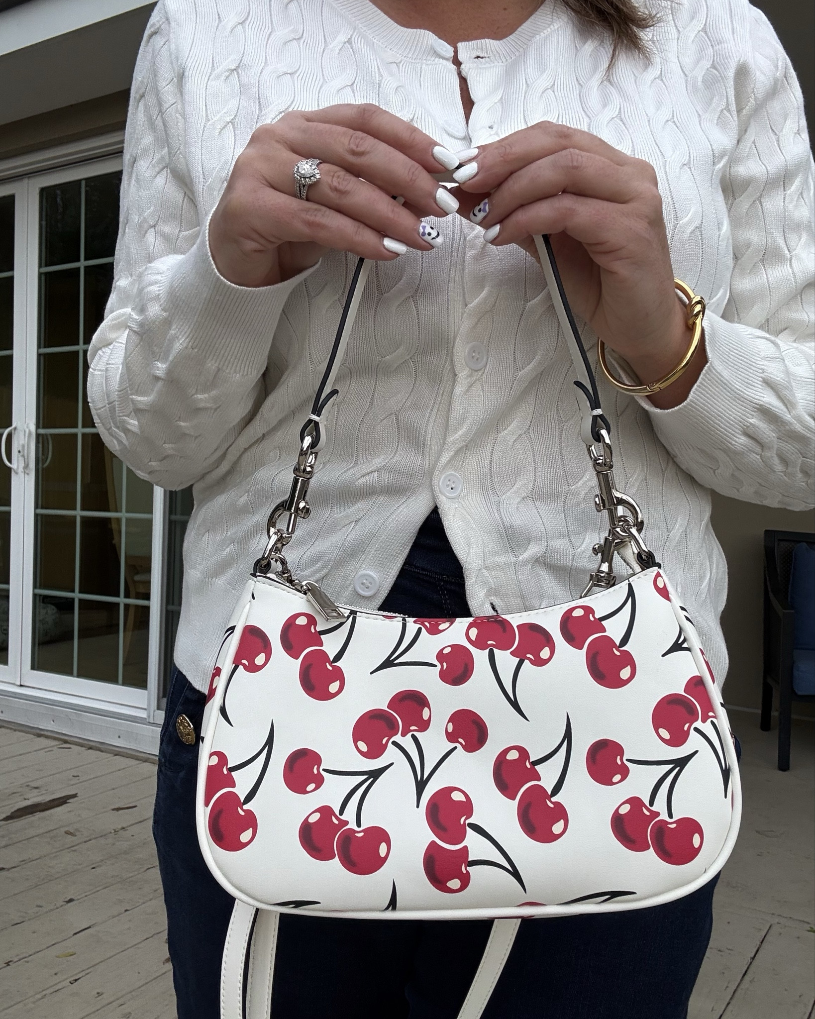 Adorable Cherry Purse🍒

The cutest little accessory to add a pop of flair to your outfit!  This would make a cute gift for the holidays 🎁

#LTKItBag #LTKGiftGuide #LTKHoliday