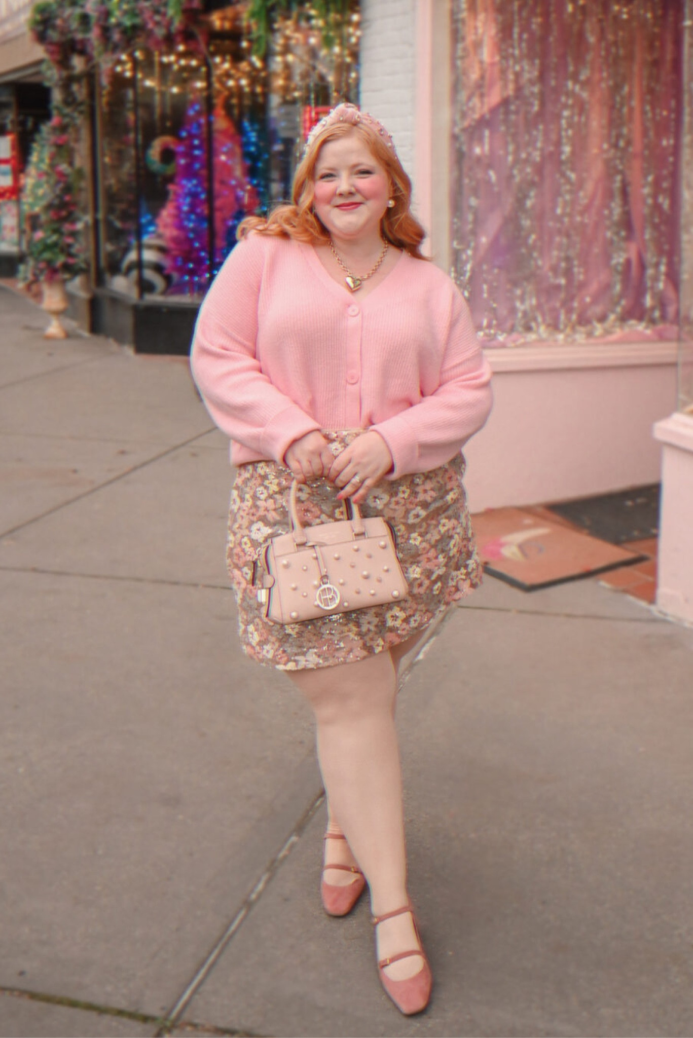 Pink Holiday Outfit | Shop the entire look ON SALE!

Cardigan $32
Skirt $39
Headband $14
Necklace $33
Shoes $99

#LTKSaleAlert #LTKCyberWeek #LTKFindsUnder100