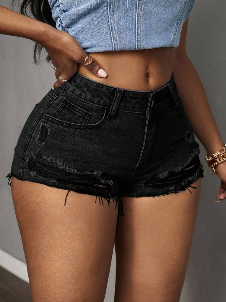 Slaydiva Plus Size Women's Pocketed Distressed Frayed Hem Skinny Denim Shorts,Back To School | SHEIN