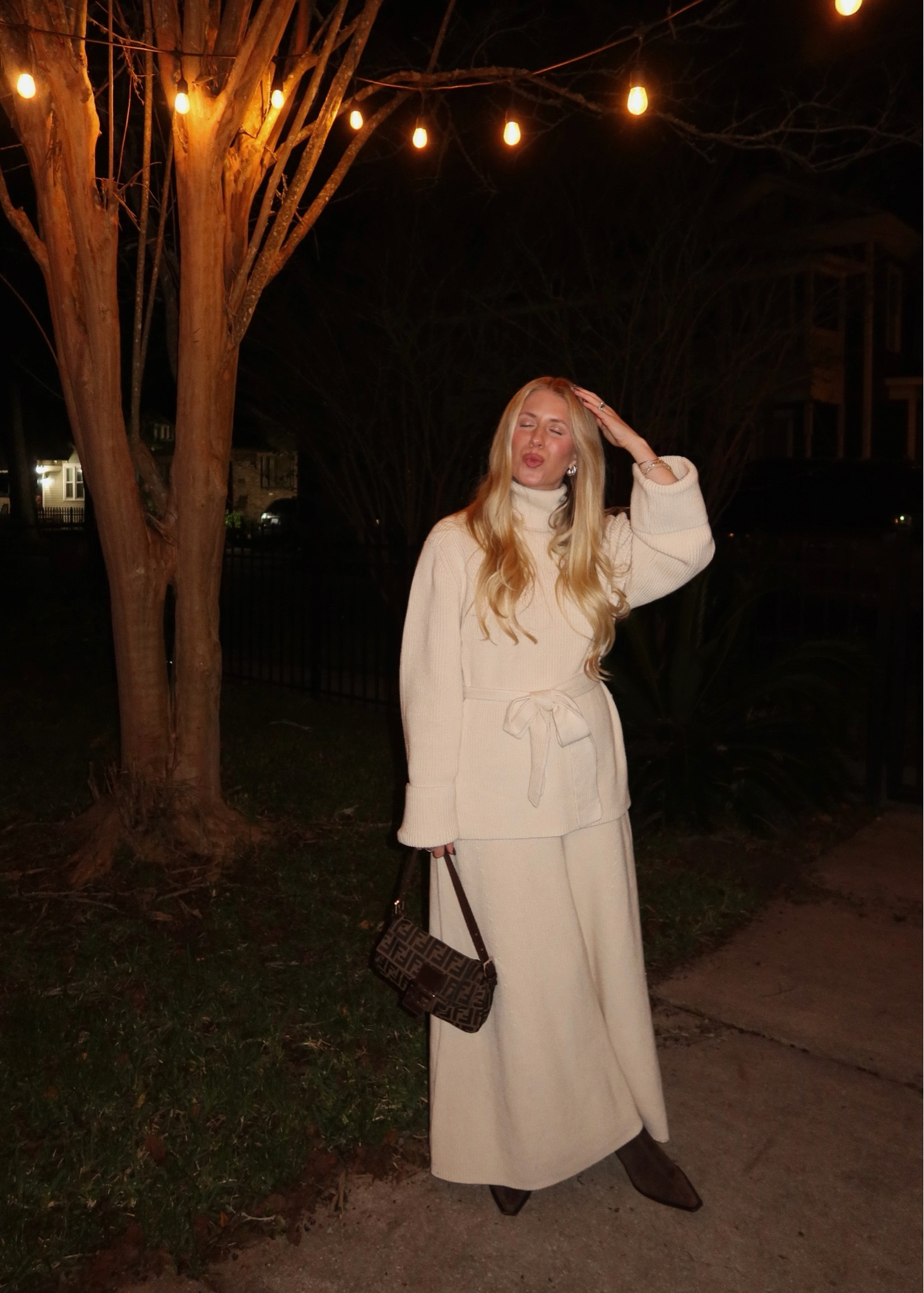 the best set for when you want to dress up even when the temps drop! 

holiday thanksgiving christmas professional chic cozy winter whites 

#LTKHoliday #LTKWorkwear #LTKStyleTip