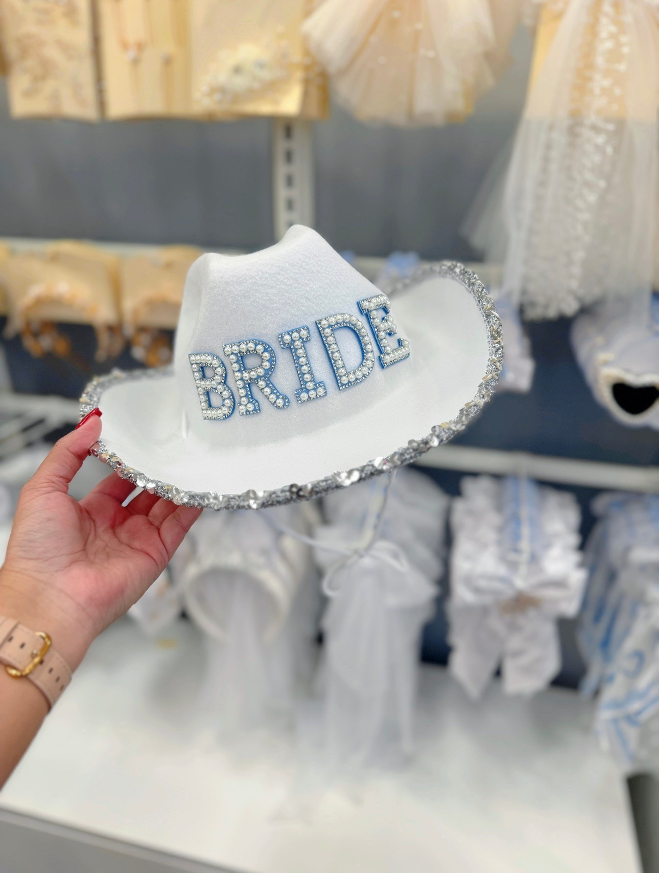 😍New Bridal collection at Target! Perfect for all 2026 brides 🙌🏽 so many cute accessories for your bridal shower. The collection includes hair accessories and earrings. 