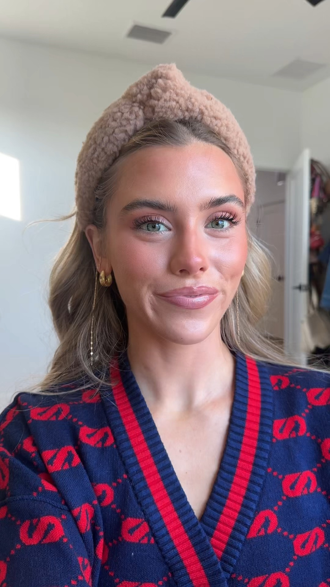 put together this lip combo today and I really dig it it started with the peel off lip stain which left the perfect amount of color I touched that up with the MPH lip liner and topped it off with my favorite lip glosses that are plumping the Lawless ones 💋

#lipcombotutorial #lipcombos #lipcombooftheday #plumpinglipgloss #lipgloss @m.ph by Mary Phillips @LAWLESS Beauty @Hard Candy

#LTKgrwm #LTKselfcare #LTKBeauty