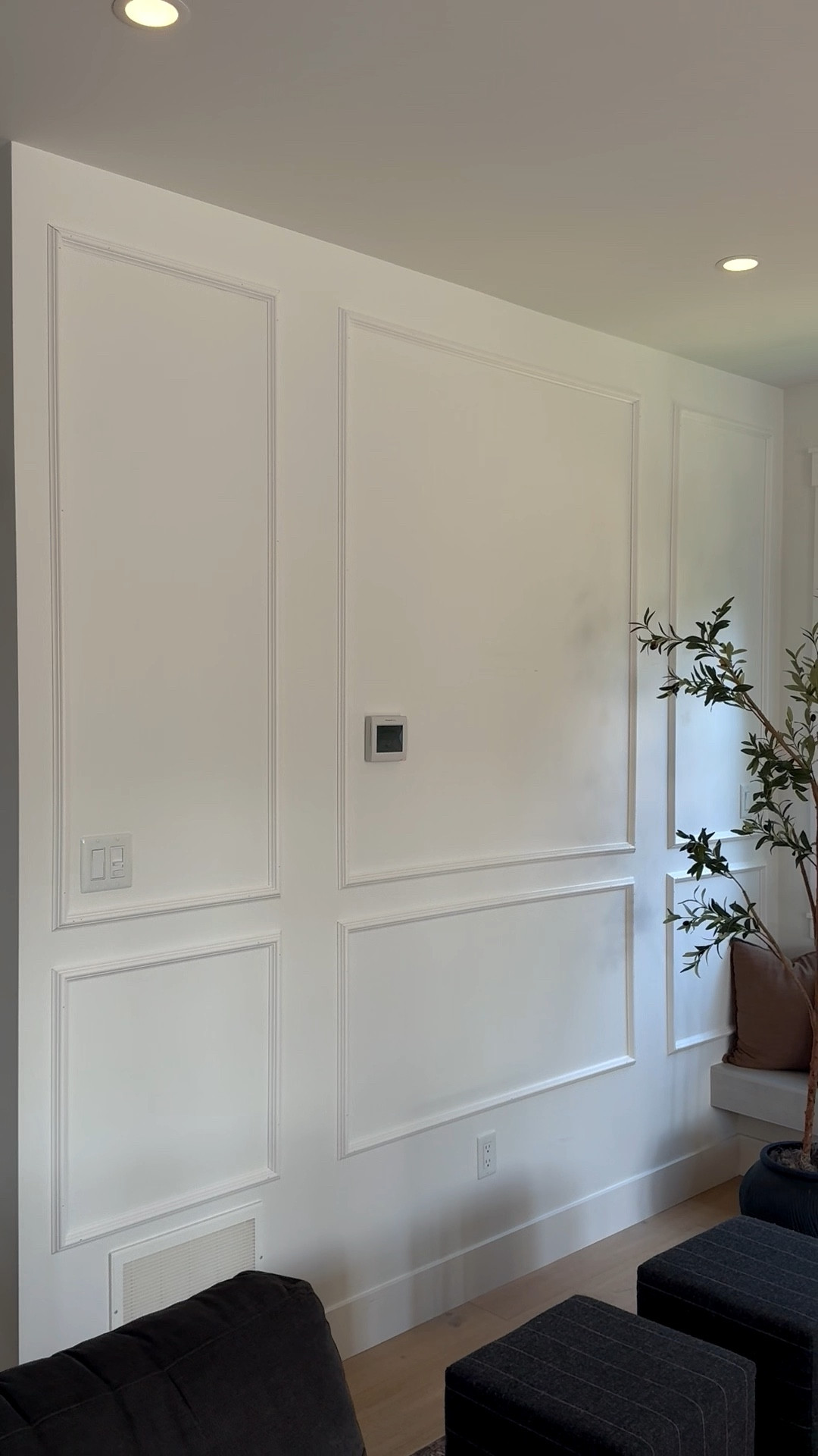 Pre-cut wall moulding! Super easy so assemble & already done for you! Top 3 and bottom 3 