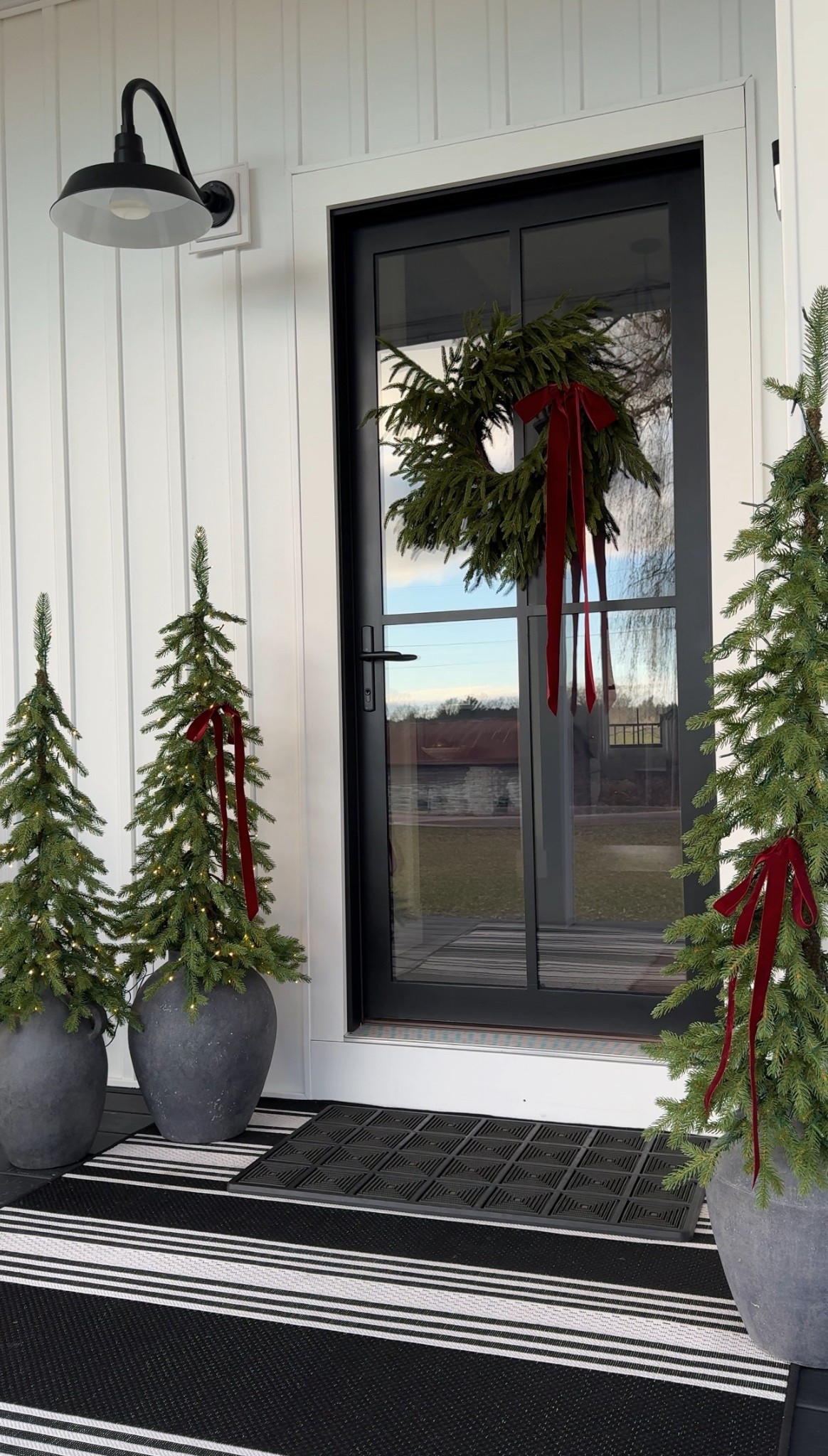Holiday front porch | classic Christmas 

#holidaydecor
#christmasinspo
#christmasfrontporch


#LTKSeasonal #LTKHome #LTKHoliday