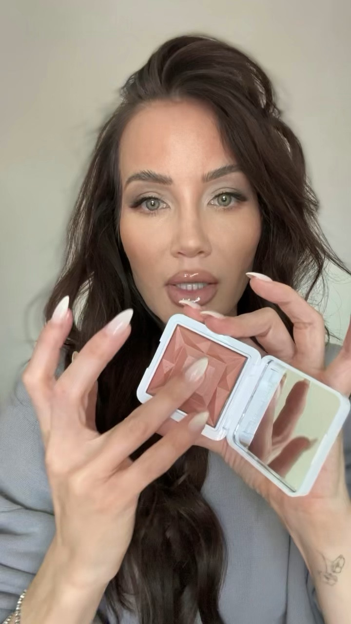 These @rmsbeauty ReDimension Hydra Powder Blush shades are to die for! There’s a shade for every skin tone! #ad

#LTKBeauty #LTKStyleTip #LTKFindsUnder50