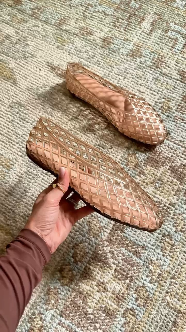 Love these jelly flats for spring and summer! Whole sizes only - I went down to a 6 and am usually a 6.5. Spring outfits. Summer outfits. Neutral outfits. Elevated casual outfits. 


#LTKTravel #LTKootd #LTKPetite