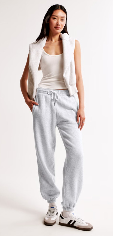 sweatpants can be hard. for me, they can be too short. too tight. too big. etc. you get it. these are PERFECT. I am obsessed and wish there were more colors. they are not too tight on the ankles (dsg you are!), they are sized right and I am obsessed. 

the high rise wide leg are perfect too. I love them!!!

5'7", 120lb. size S. Regular length. 

abercrombie, sunday sweatpants, a&f, abercrombie finds, lounge wear, comfy sweats  

 

#LTKFindsUnder100 #LTKStyleTip #LTKActive