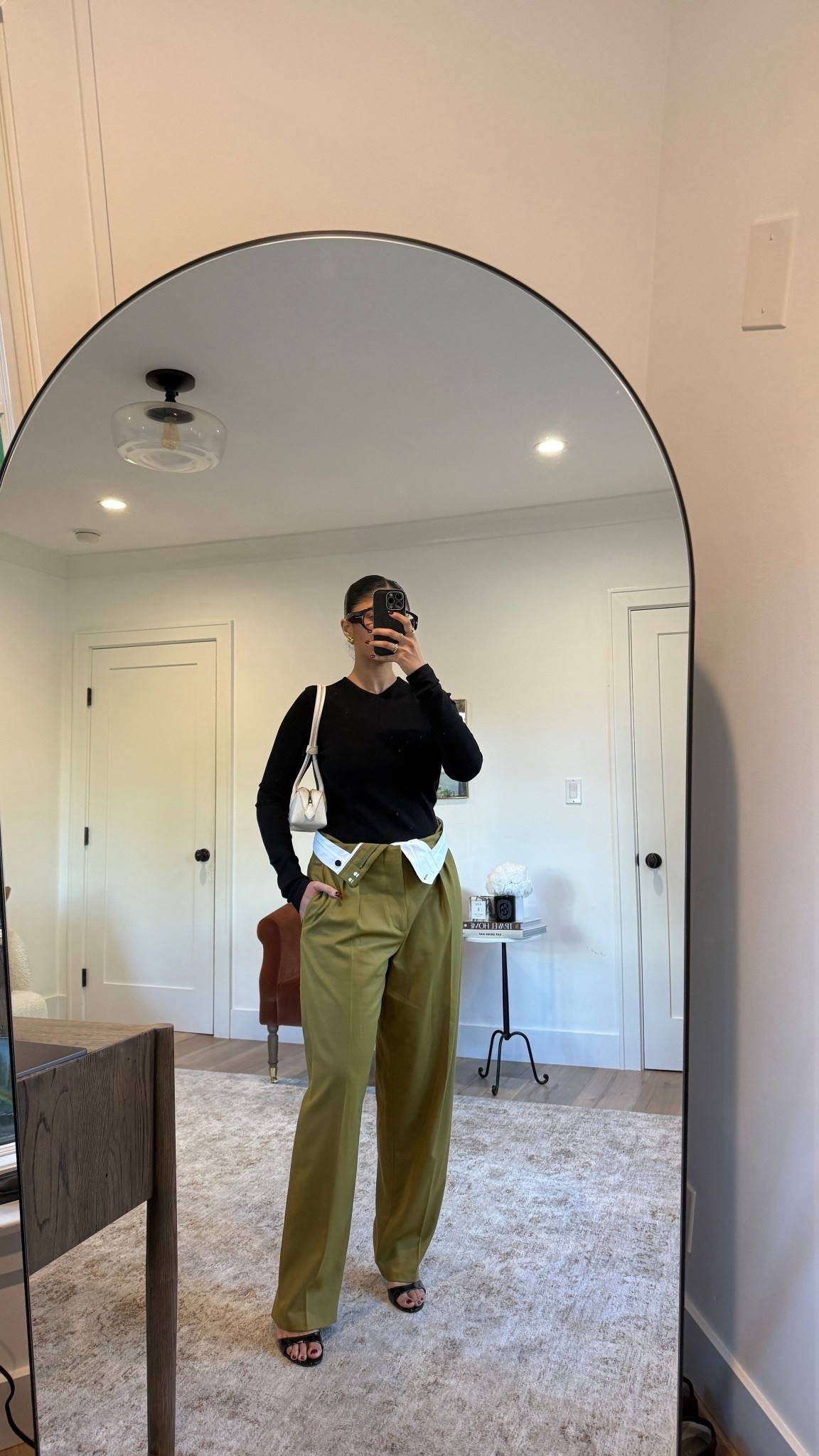 Black top, olive pants, workwear 

#LTKootd #LTKgrwm #LTKWorkwear