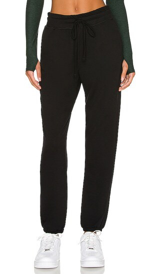 Cozy Fleece Weekend Sweatpant in Black | Revolve Clothing (Global)
