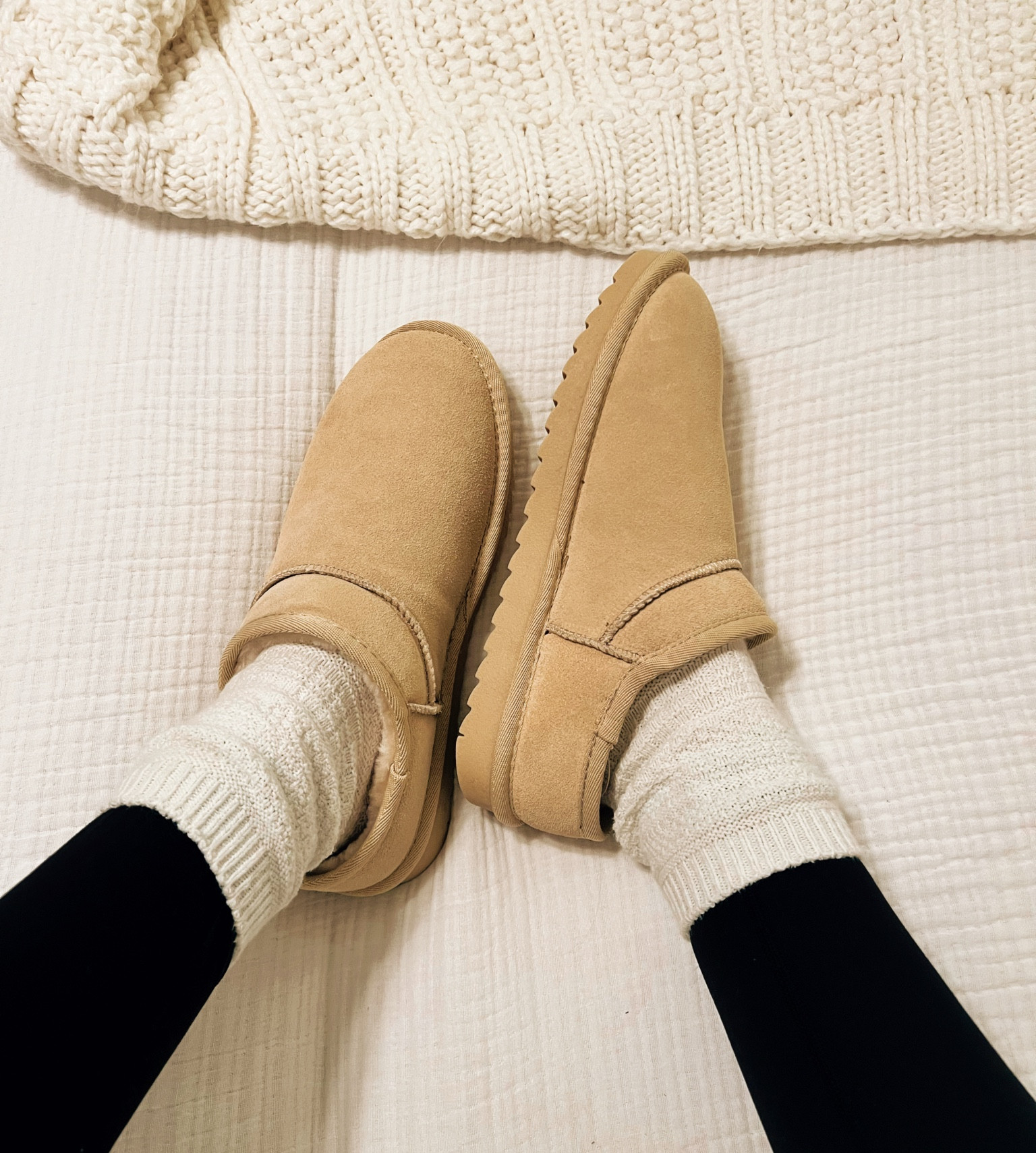 Ugg slipper dupe. Found them on Amazon and I am obsessed with them!! 

#LTKFind #LTKshoecrush #LTKSeasonal