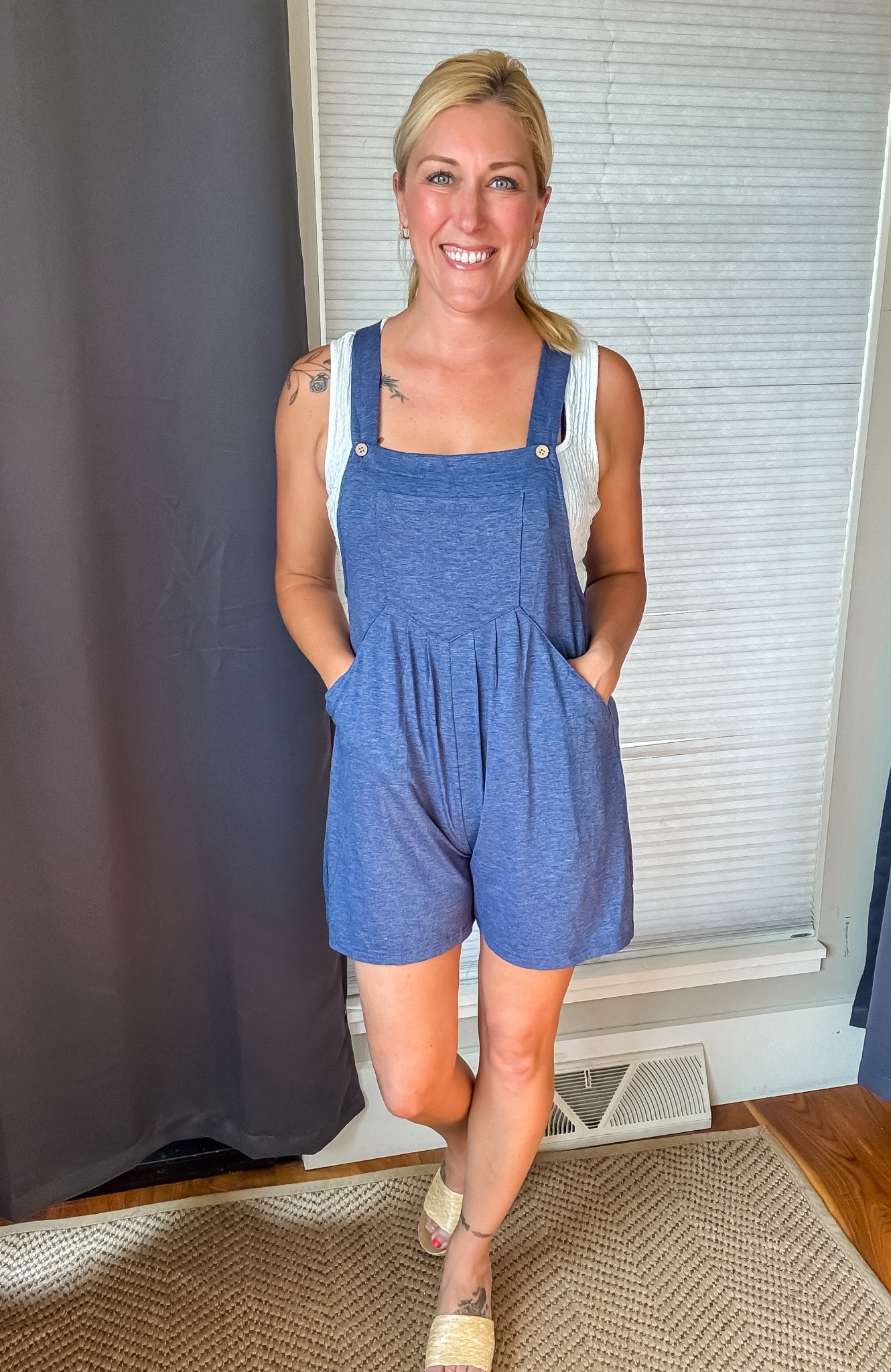 This adorable spaghetti strap romper is soft, stretchy, and breathable — it’s giving very laid-back vibes. With adjustable straps, functional buttons, a square neckline, wide legs, and yes… pockets 😍, it’s the one-piece wonder your wardrobe’s been missing.
#OneAndDoneOutfit #SummerRomper #EasyStyle #ClosetStaple