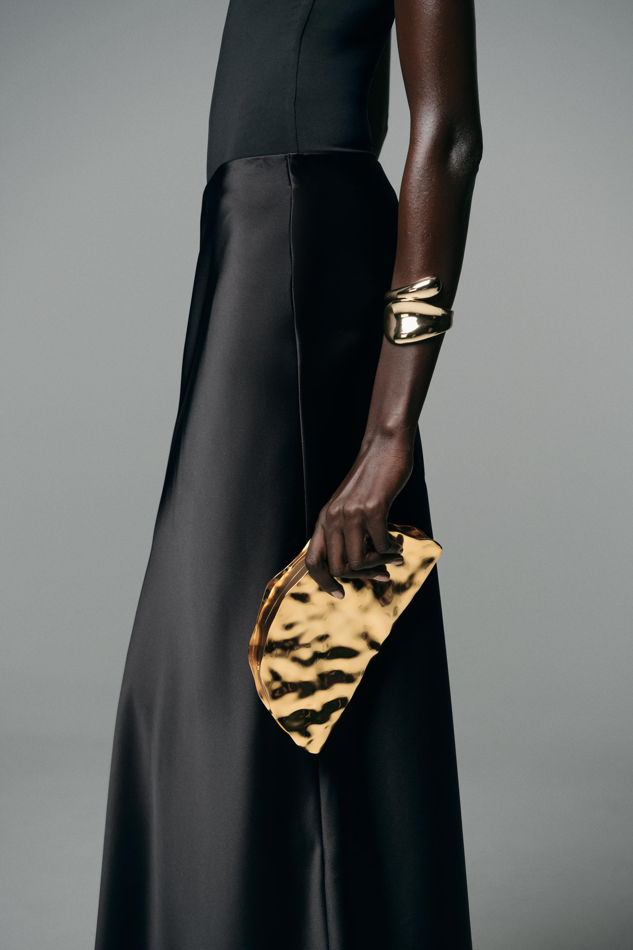 METALLIC HARD CLUTCH | Zara US