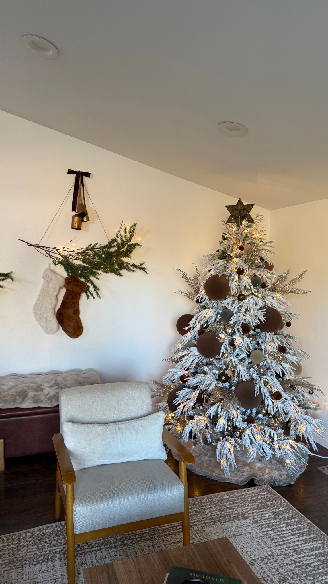 Cozy neutral Christmas tree deco 🤎

#LTKHoliday #LTKSeasonal #LTKHome