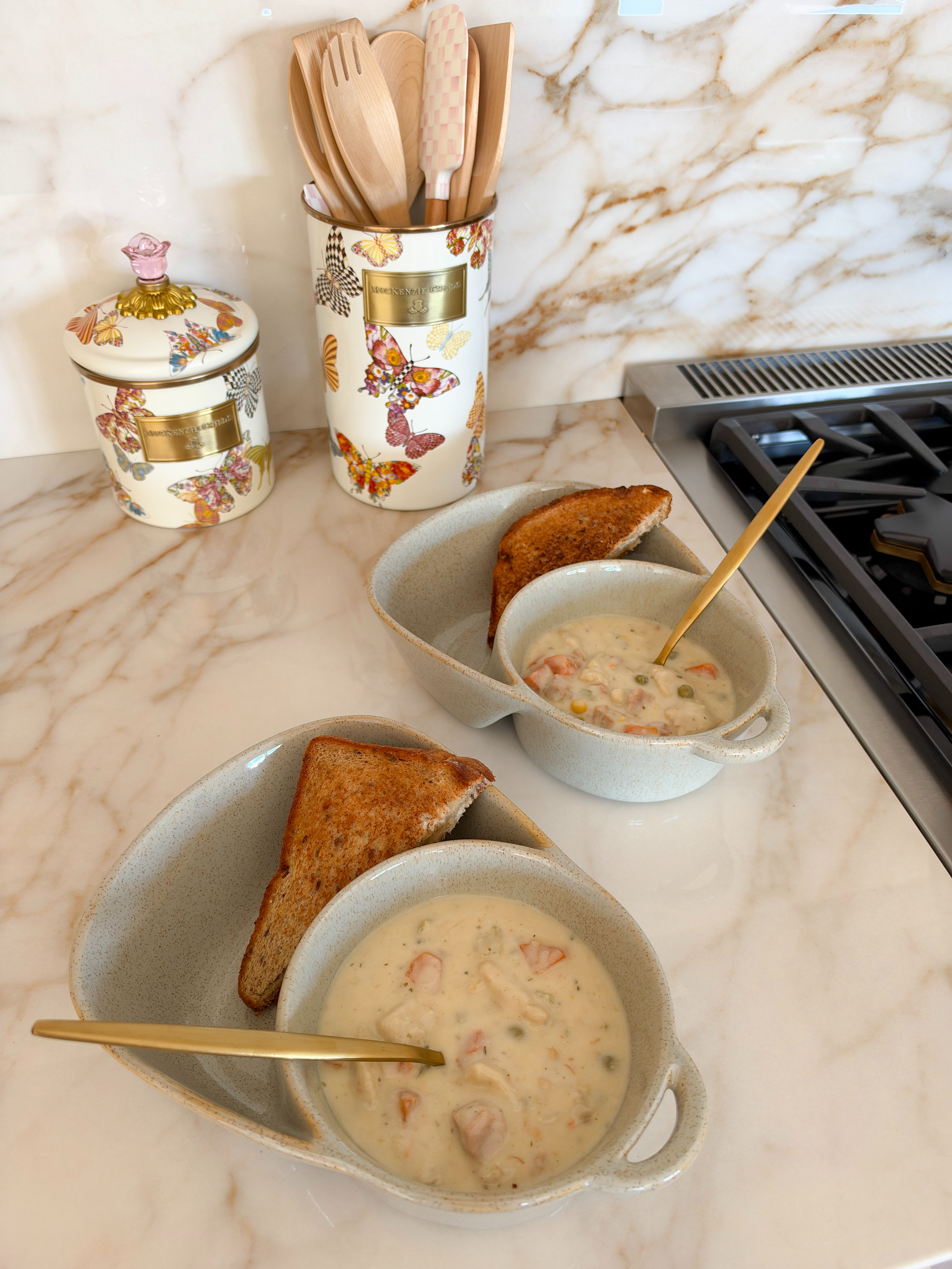 These versatile chip and dip bowls make cozy meals feel instantly more elevated. ✨ The clever design keeps crunchy sides from getting soggy, making them perfect for soup and sandwich nights, chili, salads, bread dipping, cereal, crackers, chips, and more. Basically, your new go-to bowls for easy meals that still feel a little fancy. 🥣🤎 

 #LTKfoodie #LTKHome