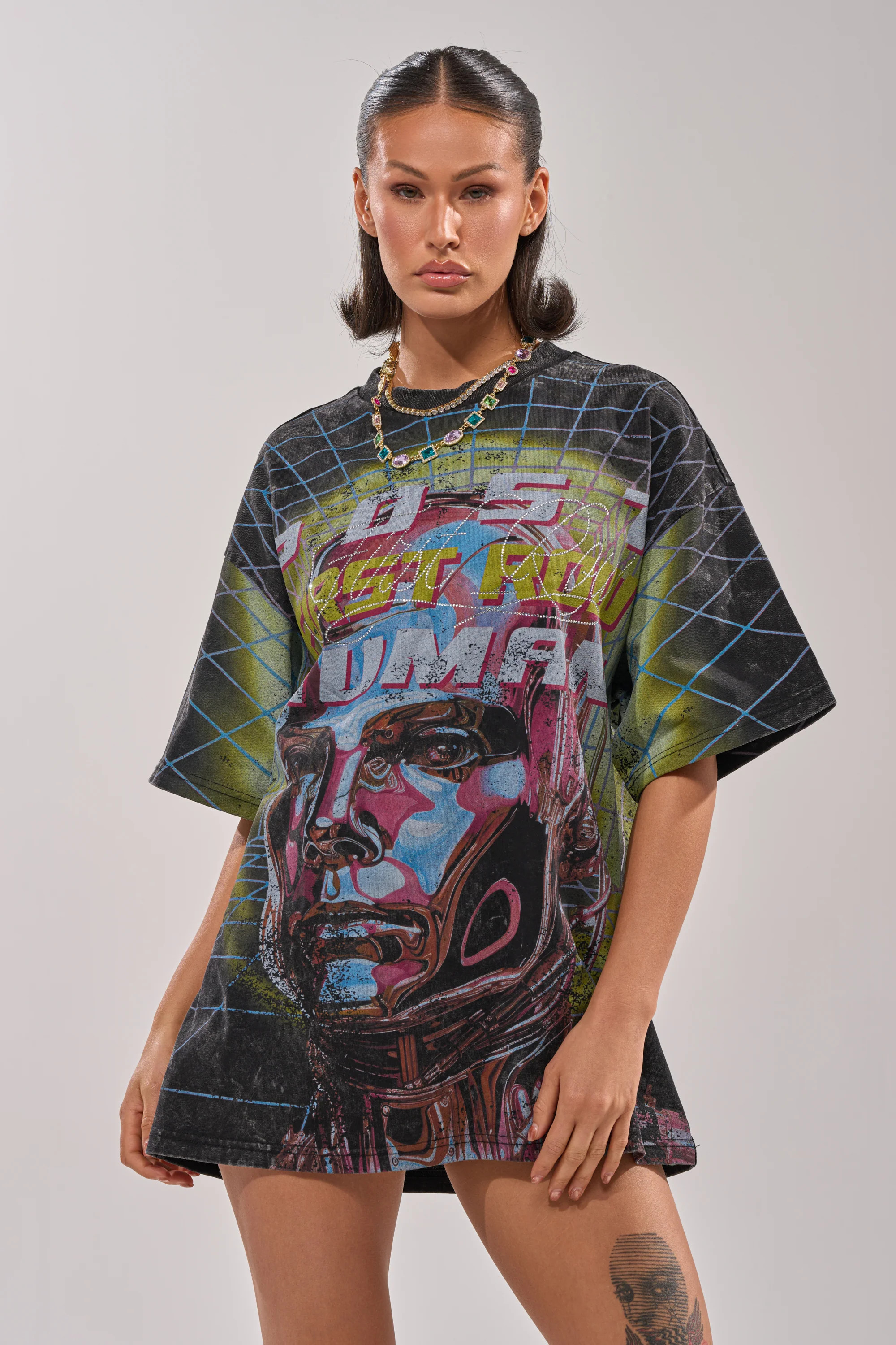 FIRST ROW NEW METAVERSE OVERSIZED GRAPHIC TEE | AKIRA