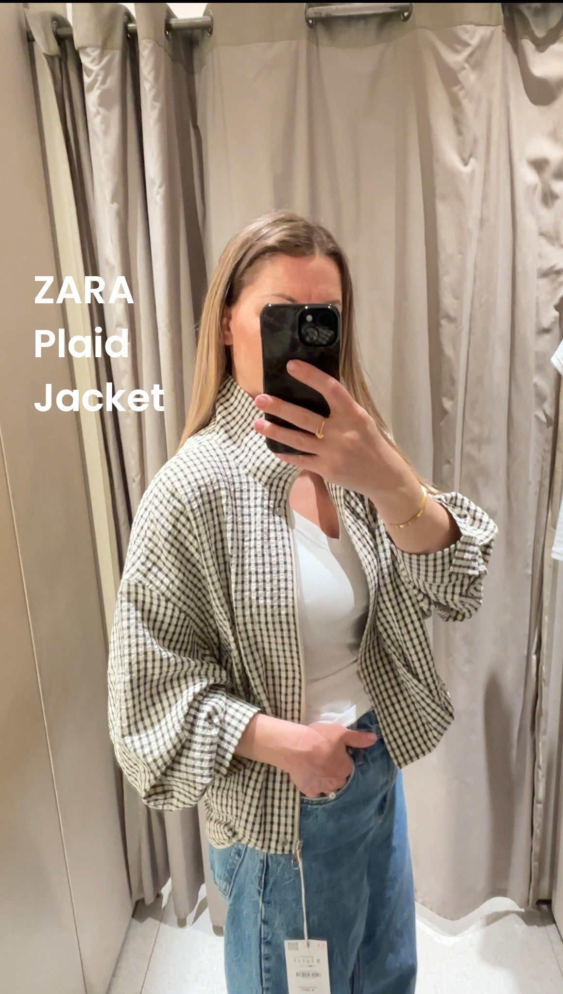 Plaid bomber jacket. I’m wearing size S

#ZARA

