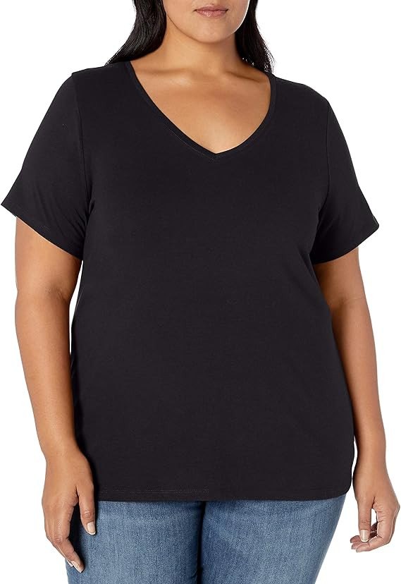 Amazon Essentials Women's Plus Size Short-Sleeve V-Neck T-Shirt | Amazon (CA)
