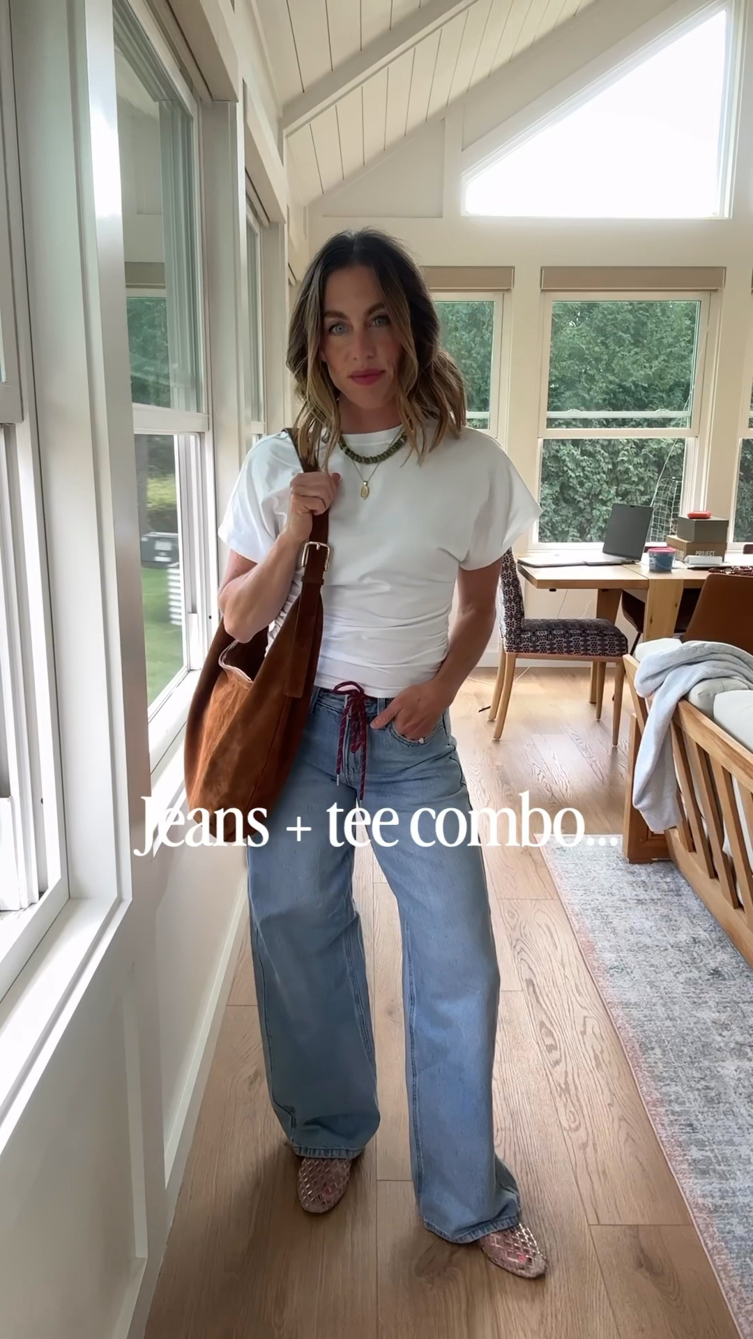 All fits TTS. Top: Xs / jeans: 0