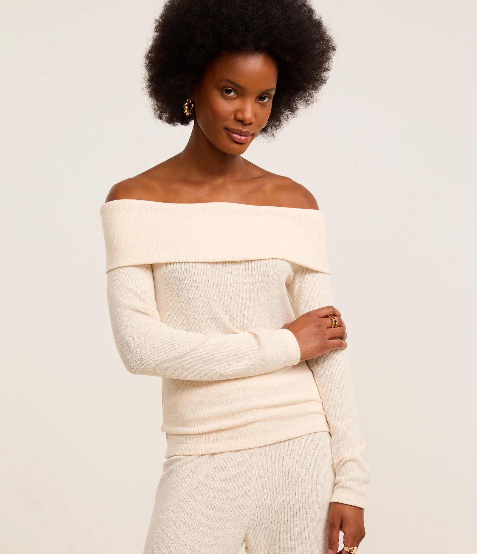 Blusa Texturizada com Decote Ombro a Ombro Bege - Lojas Renner | Renner (BR)