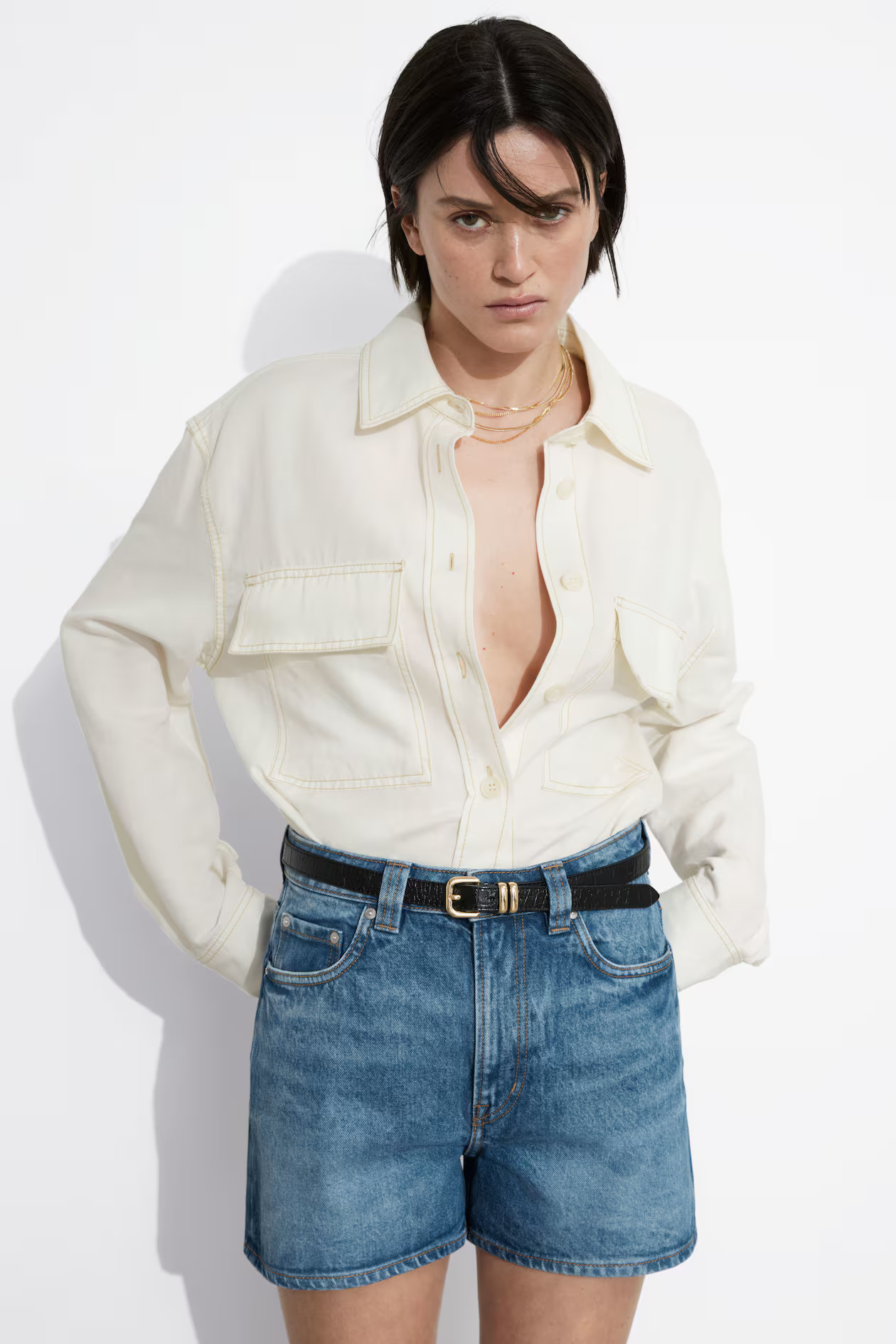 5-Pocket-Jeansshorts - Normale Bundhöhe - Kurz - Mittelblau - Ladies | H&M AT | H&M (DE, AT, CH, NL, FI)