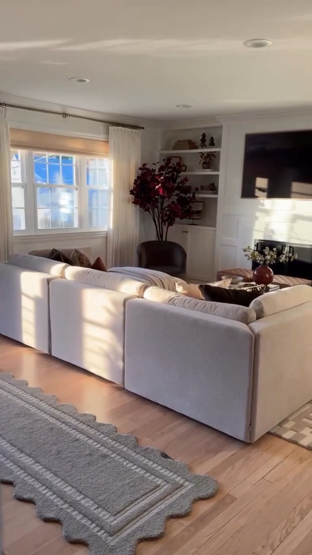 P.S: my couch it’s on major sale for BLACK FRIDAY! 🎉

My color: white sand linen 

My new Bella Sectional from @bellamia.collections has truly transformed our living room. It’s soft, spacious, and unbelievably cozy. The linen color looks so chic and elevated, and the best part? It’s modular, washable, and super easy to assemble.

I paired it with the matching storage ottoman, which not only completes the look but also hides all our cozy throws and extra pillows (a total mom win 😅).



#modernorganichome #neutraldecor #bellamiacollections #modularsofa #livingroominspo #cozyhomevibes #designerlookforless

#LTKStyleTip 

Follow my LTK @meggieferrerhome on the @shop.LTK app to view this post and get my exclusive app-only content!

#liketkit 
@shop.ltk
https://liketk.it/5w4FR

#LTKSaleAlert #LTKHome