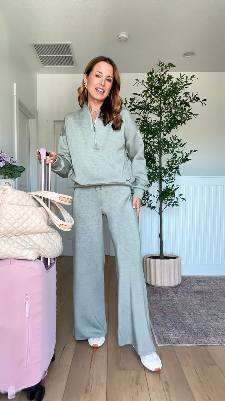 My travel outfit of the day! The best matching set in XS petite pants/XS in top. Airport outfit. Gucci Mercato tote large. Tory Burch field sneakers - i went up half a size. LISAMARIEXSPANX for 15% off first order & free shipping.


#LTKootd #LTKgrwm #LTKTravel